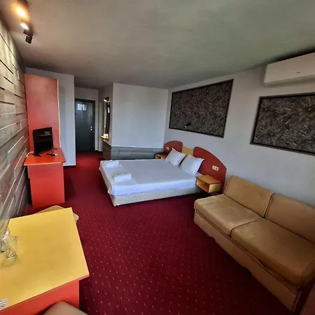 Hotel Korona 3*
